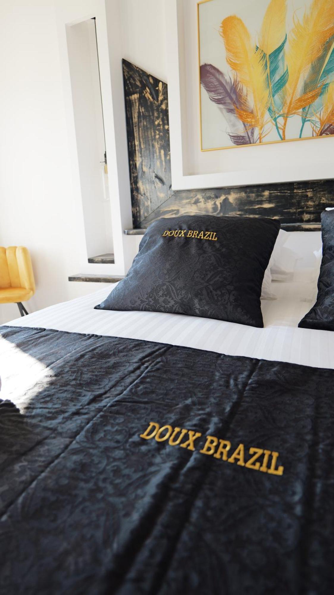 Chambres D'Hotes Doux Brazil Lisle-sur-Tarn Esterno foto